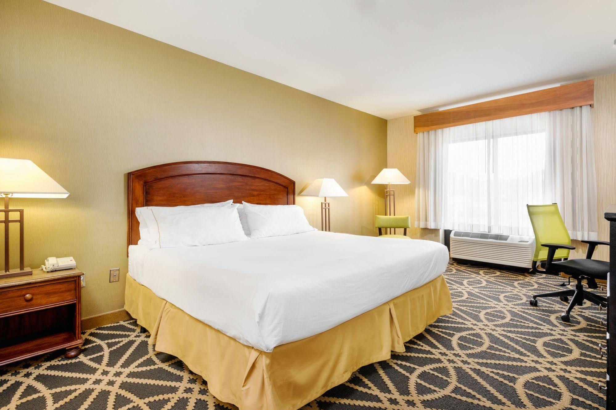 Holiday Inn Express Boone By Ihg Bagian luar foto